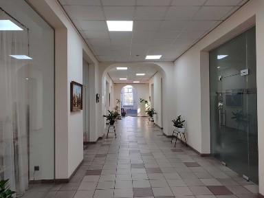 Оренда ТЦ «Будинок та інтер'єр» 155м2. Червоний лінія. Стеля 10м