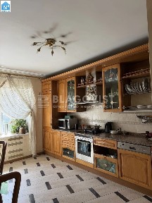 Продаж дворівнева 5 кімнатна квартира