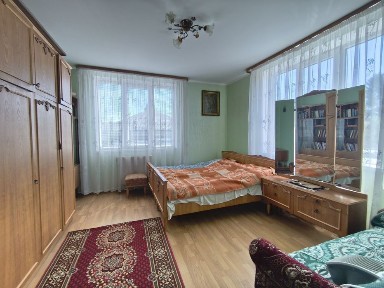 Продаж будинку недалеко від міста Шептицький