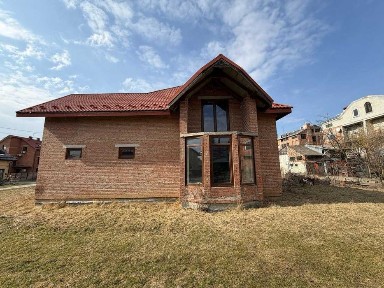 Продаж будинку у Винниках, біля Окружної, 2 поверхи, 160 000$