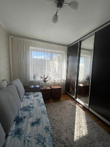 Продам 2кім квартиру по пр-т Молоді