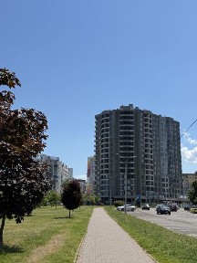 Продаж 1 - кімнатної квартири з панорамним видом на Дніпро по вул. С. Жужоми 1
