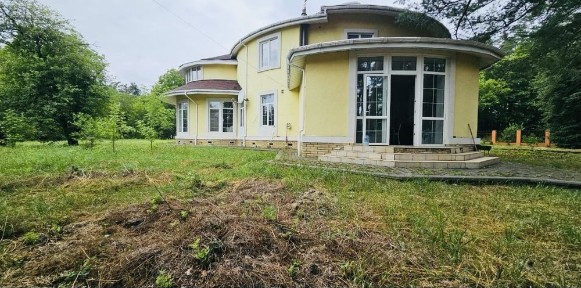 Оренда будинку Під офіс, реабілітацію