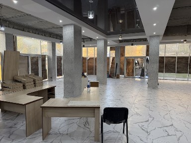Сдам помещение комерция в ЖК 