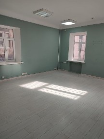 Сдам офис без комиссии с балконом, ЦУМ, есть вывод воды