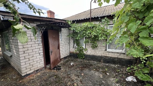 Продаж частини будинку | с. Садки | 8 хв від Кременчука | 46 м² | Гараж | 9 соток