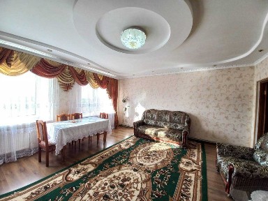 Продаж трьох кімнатної квартири по вул Асмолова площею 120 кв. м