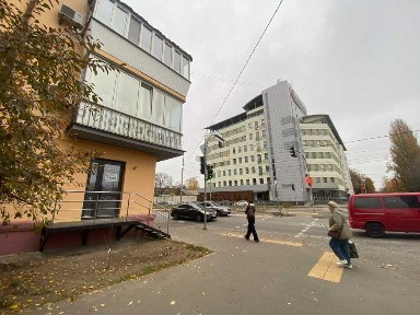 Продам нежилое помещение ул. Приорская 17.