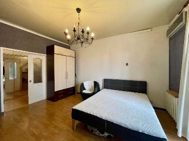 2-комнтаня квартира с ремонтом в центре Одессы Сталинка