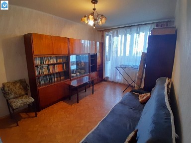 Здаю 1 кімн. квартиру на Салтівці. Метро 5- хвилин. 3500+світло та вода.