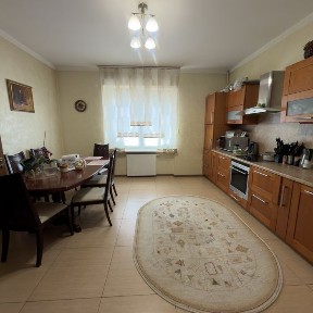 Продам 3-кім. кв. по Алітуська ( Жадова), центр, Придніпровський парк