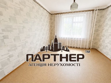 Продається 2 кімнатна квартира БАМ-проект. Кременчук парк Миру.