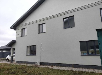 Продам 3-к 2 эт квартиру в таунхаусе Слобожанськое ж/к Золотые Ключи.