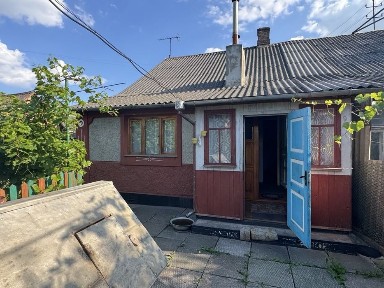 Продаж частини будинку