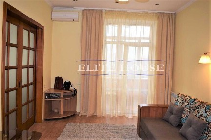 Здам 1 кімн Кловський узвіз 4 центр метро всі меблі і техніка