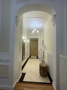 V. Здам 2х кімнатну квартиру вул Хрещатик