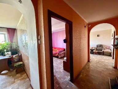 Продается просторная 3к квартира с видом на реку, Корабельный р-н (Медиков)