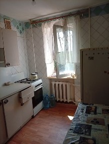Сдам двушку на Черёмушках 8000 грн.
