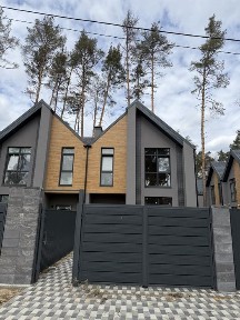 Продам цегляний таунхаус всі комунікації централізовані 83000 $