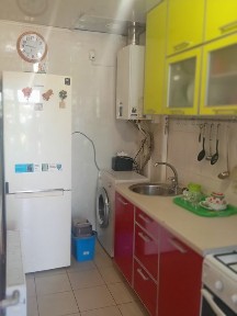 Продам 2х комн квартиру с мебелью и техникой. Свой гараж и погреб. 15 минут от метро Гагарина. Левада