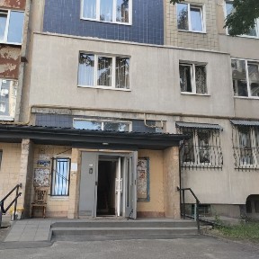 Центр Сихова, Шувар, пр. Червоної калини, 42-85 000 $