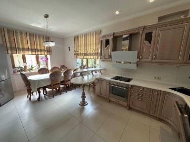 Аренда дома 220 м²