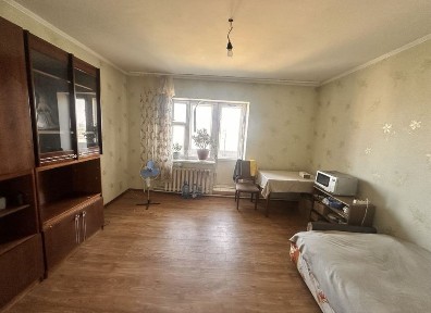 Продам 3-кімнатну квартиру в Борисполі, вул. Бабкіна, 12