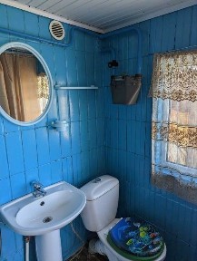 Надам в оренду пів будинку в с. Троєщина