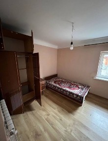 Вільно‼️Здам 2 КІМН. Будинок поверх 1й, вул. СТОРОЖИНЕЦЬКА, кінець вулиці