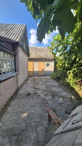 Власний будинок + 17 соток землі в передмісті Житомира (с. Садки)