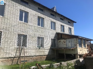 Продаж окремої комерційної будівлі 385 кв. м у Бориславі.