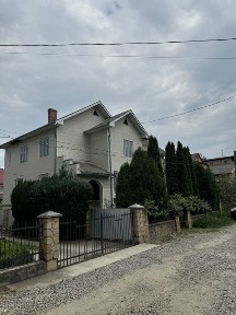 Будинок від власника - 290 м² у центральній частині міста
