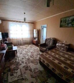 Продам квартиру гостьового типу в Центрі Чугуєва