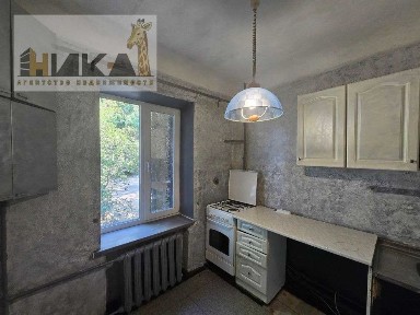 Продам 1 кімнатної квартири вул. Демократична
