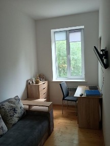 Продаж 2-кімн квартира на вул. Личаківська - Долішня. площа 41 м², 2/2 цегляний будинок, висота стелі 3 м. Ремонту 4 роки. Індив опалення Котел