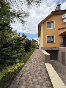 ‼️Продаж будинку вул Павлюченка ‼️ 3 поверхи, сауна, гараж, меблі та техніка‼️