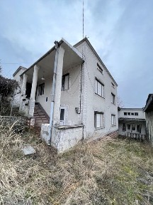 Продається двоповерховий будинок
