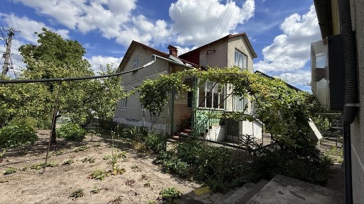 Продаж будинку з ремонтом, 98.9м2, діл 6сот, вул. Мирна Винники Львів