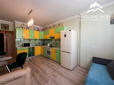 Київ, Воскресенська вул., 16А