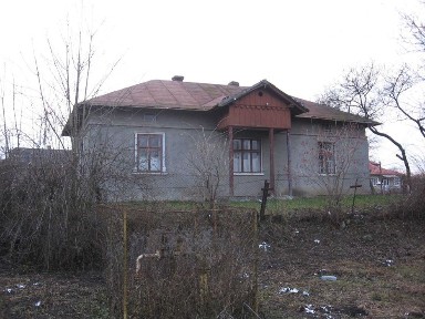 Нежитлова будівля та гараж 113.9 м2, смт Єзупіль, вул. Хвильового 2