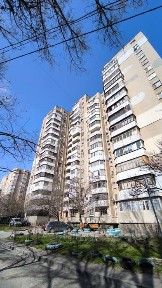 Высотка в начале Таирова, 39 метров, дворовая