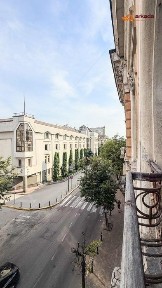 Двохкімнатна квартира, центр
