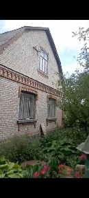 Продаж просторого будинку