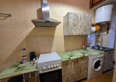Продам однокімнатну квартиру вул. Південна/вул. Старопортофранківська.