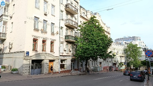 Київ, вул. Михайлівська 18А