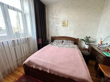 ДЕРЖПРОГРАМИ! 3-кімнатна з ремонтом в цегляному будинку