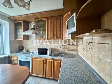 Продаж 2к. квартири 49 м2, вул. Стадіонна 13, Повітрофлотський проспект метро Вокзальна Держпрограми