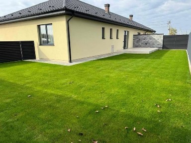 Продаж готового 3 -ох кімнатного котеджу с. Минай біля Ядзакі ближній