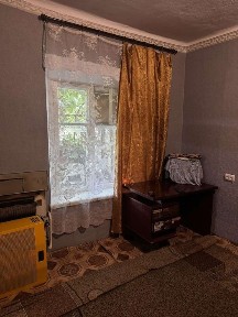 Сдам жилье две жилые комнаты кухня коридор