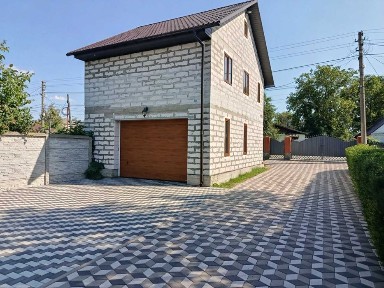 Продається не закінчине будівництво